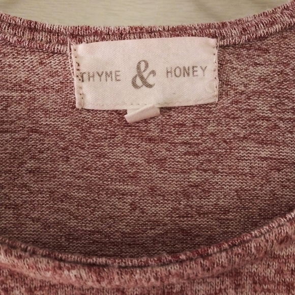 Thyme & Honey Red Grey High Low Hem Sweater 3/4 Sleeves Small - Picture 2 of 11